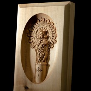 Talla de madera maciza a medio relieve de la Virgen del Pilar